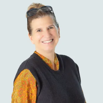Julia	Schönfeld-Knor