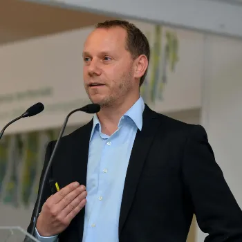 Roland Zinkernagel