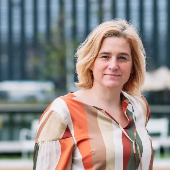 Elke Van den Brandt