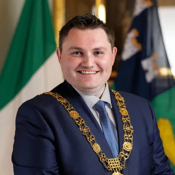 Daryl	Barron